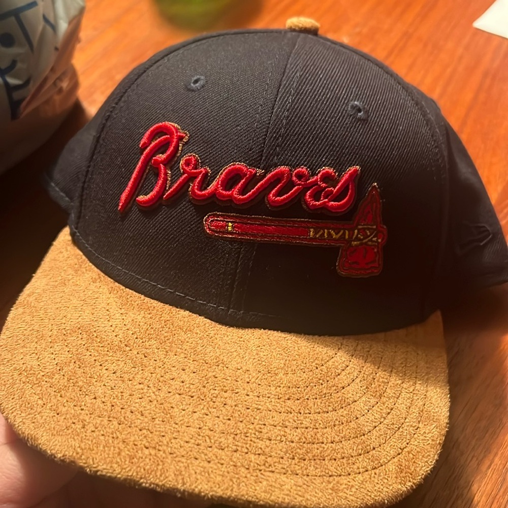 Atlanta Braves 7 5/8 fitted hat - Picture 1 of 7